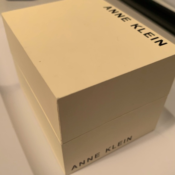 Anne Klein Duo-Tone designer watch gold and silver - Picture 4 of 4